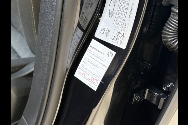 Volkswagen Golf Variant 1.0 TSI Life | Carplay | ACC | Draadloze lader