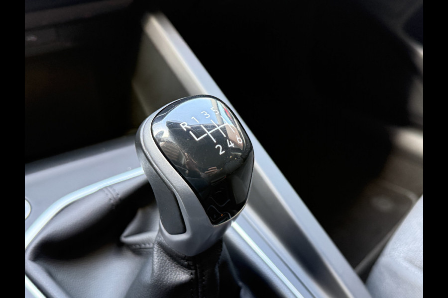 Volkswagen Golf Variant 1.0 TSI Life | Carplay | ACC | Draadloze lader