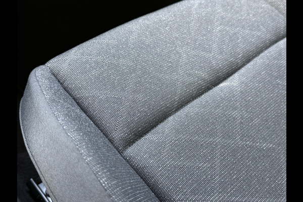 Volkswagen Golf Variant 1.0 TSI Life | Carplay | ACC | Draadloze lader