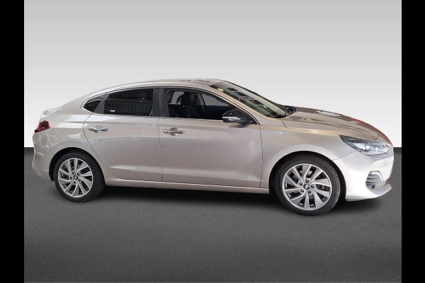 Hyundai i30 Fastback 1.0 T-GDI Premium | LED | Apple&Android auto