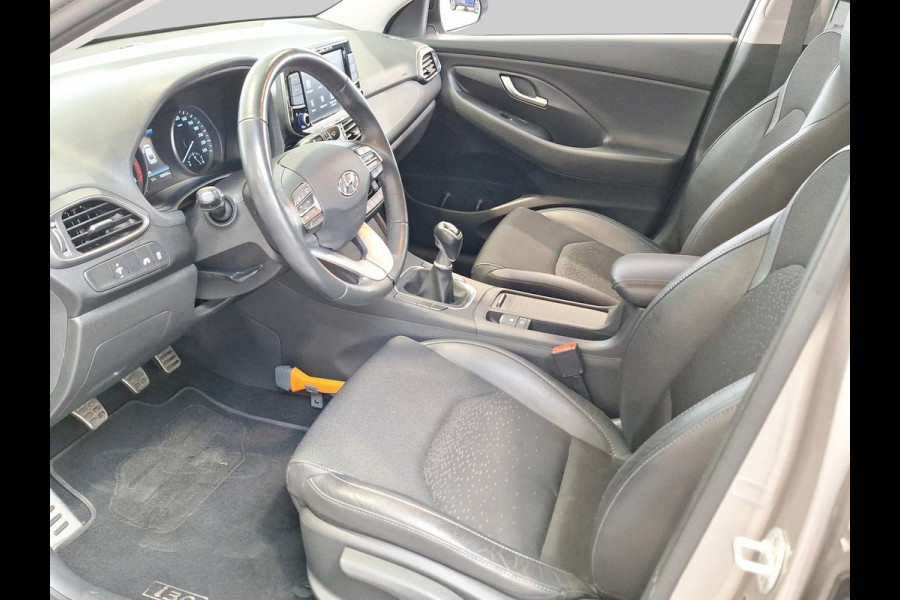 Hyundai i30 Fastback 1.0 T-GDI Premium | LED | Apple&Android auto