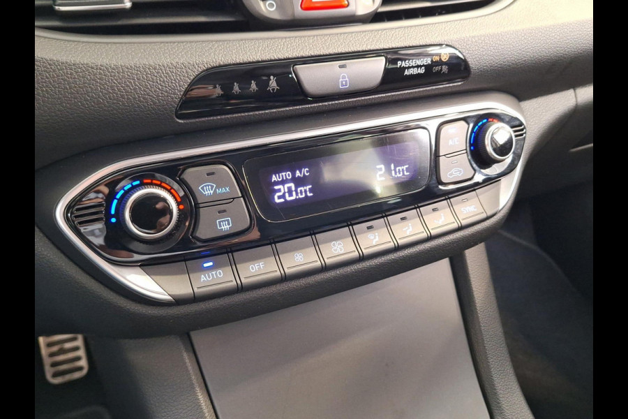 Hyundai i30 Fastback 1.0 T-GDI Premium | LED | Apple&Android auto