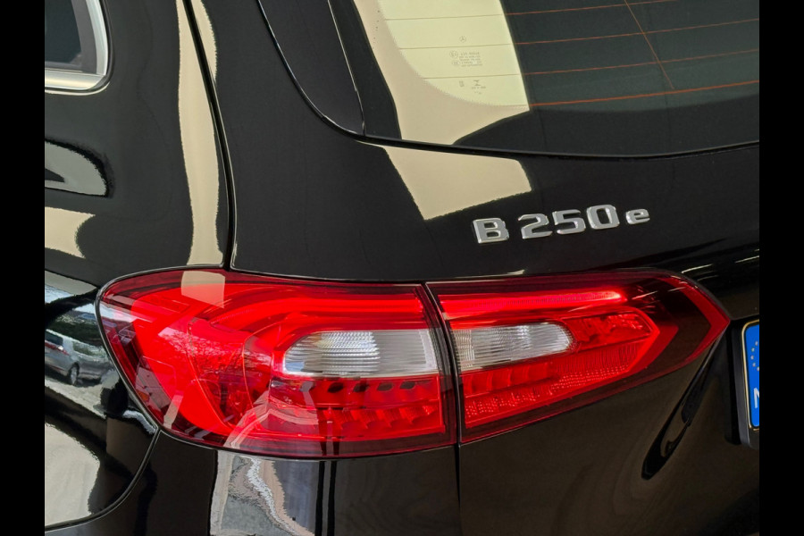 Mercedes-Benz B-Klasse B250e PLUG-IN HYBRIDE NAVIGATIE CAMERA CLIMATE CRUISE CONTROL PDC APPLE CARPLAY