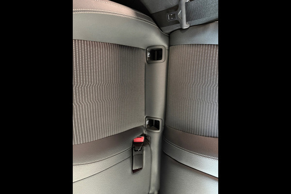 Mercedes-Benz B-Klasse B250e PLUG-IN HYBRIDE NAVIGATIE CAMERA CLIMATE CRUISE CONTROL PDC APPLE CARPLAY