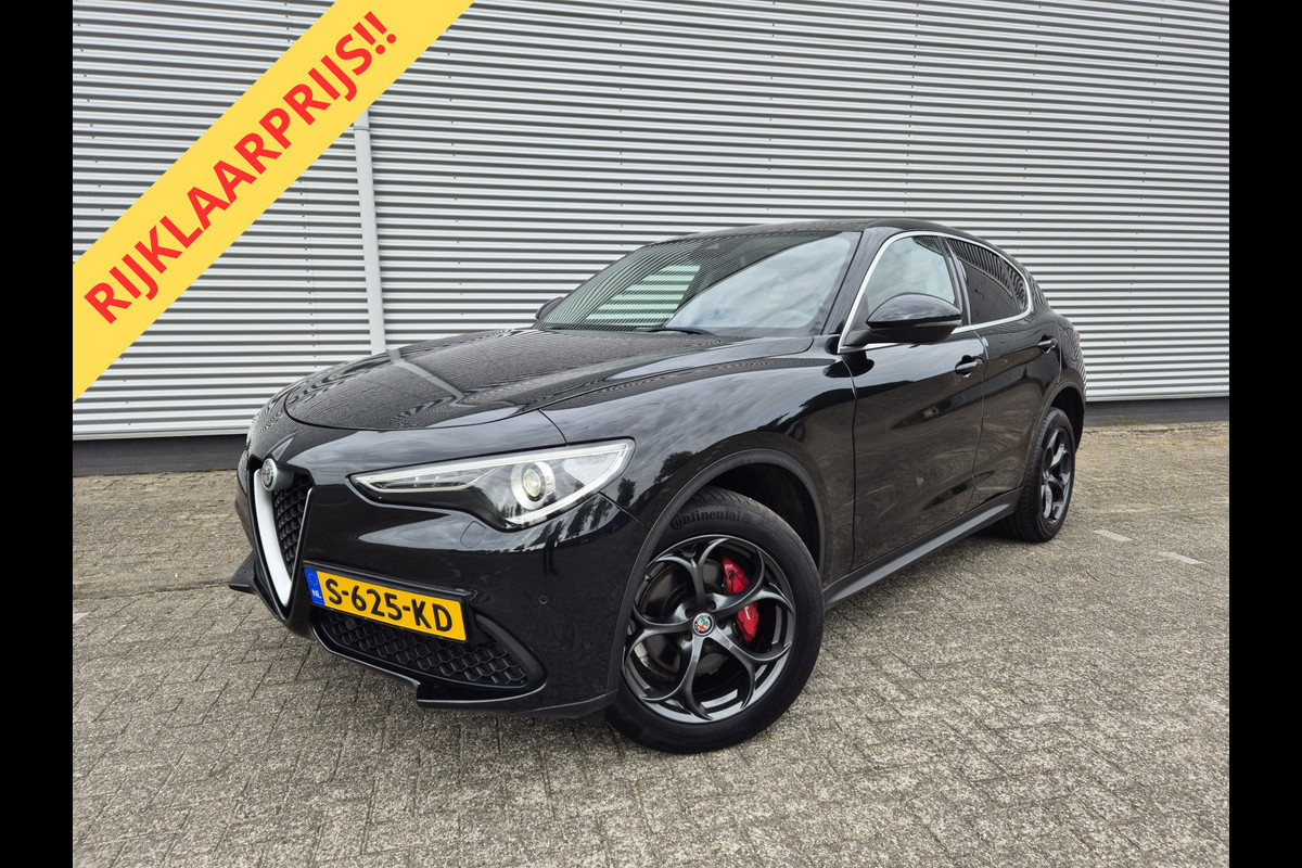 Alfa Romeo Stelvio 2.0 T AWD Super Automaat, panoramadak,trekhaak,cruise,navigatie,achteruitrijcamera,lederen bekleding,parkeersensoren,