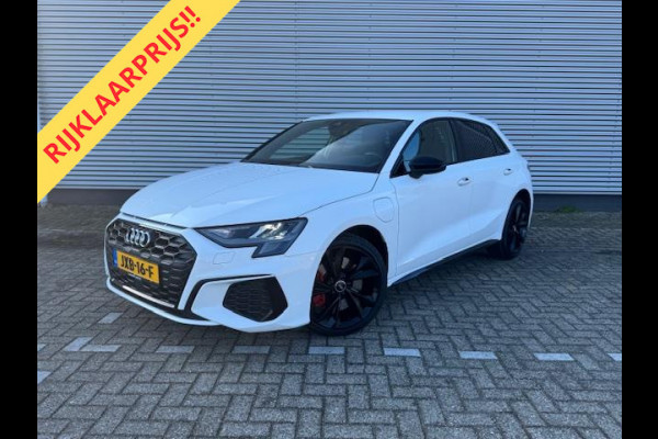 Audi A3 Sportback 45 TFSI e S Black edition Competition,Stoelverwarming,Carplay,Sportstoelen,