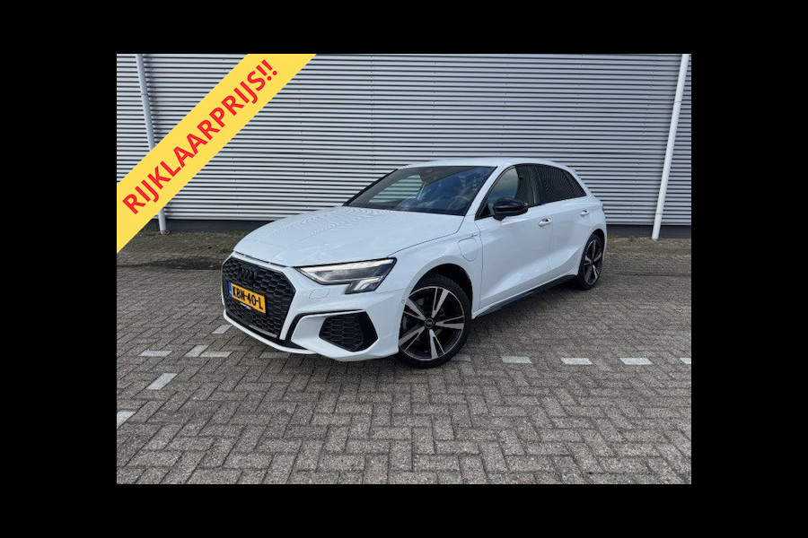 Audi A3 Sportback 40 TFSI e Edition S-line,Leder/Alcantara,Virtueel/Camera,Carplay,Navigatie,Cruisecontrol
