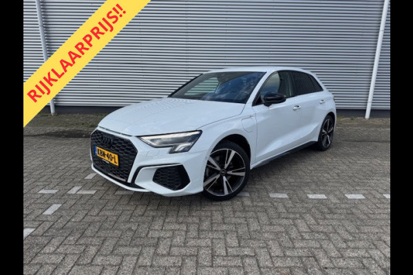 Audi A3 Sportback 40 TFSI e Edition S-line,Leder/Alcantara,Virtueel/Camera,Carplay,Navigatie,Cruisecontrol