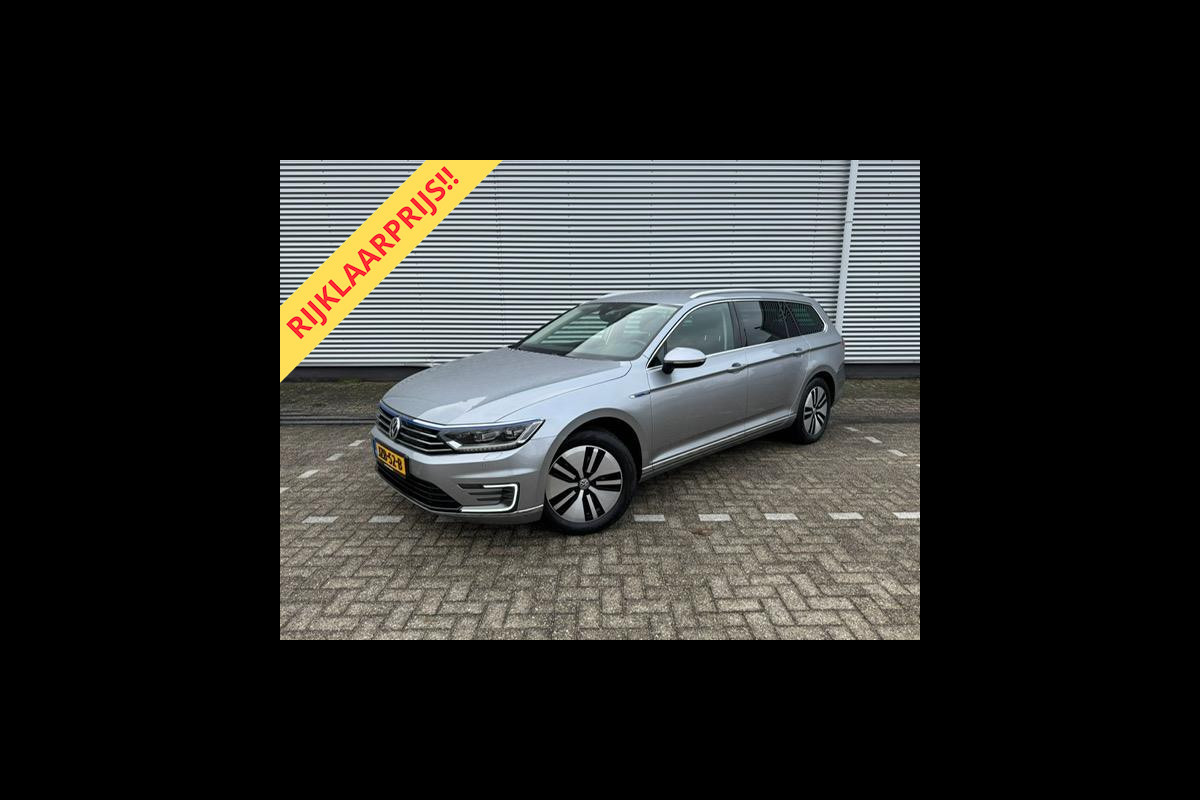 Volkswagen Passat Variant 1.4 TSI GTE,Navigatie,Parkeersensoren,Cruisecontrol,trekhaak,LED,stoelverwarming