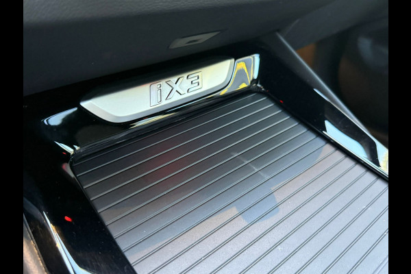 BMW iX3 Executive 80 kWh|PANO|DEALER ONDERHOUDEN|