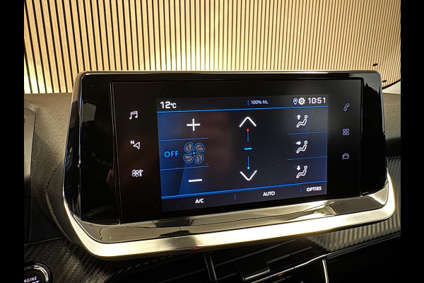 Peugeot 2008 1.2 PureTech 130PK Allure Pack | Carplay | Camera | 3D Dashb. | Stoelverw. | Incl. garantie