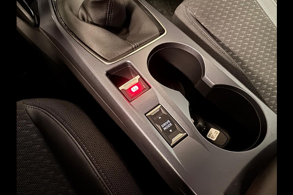 Peugeot 2008 1.2 PureTech 130PK Allure Pack | Carplay | Camera | 3D Dashb. | Stoelverw. | Incl. garantie