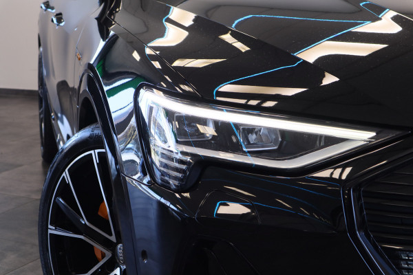 Audi e-tron 55 quattro S edition 95 kWh Panoramadak Memory 22'' ! 2e Paasdag geopend van 12.00 tot 17:00u !