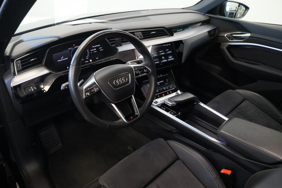 Audi e-tron 55 quattro S edition 95 kWh Panoramadak Memory 22'' ! 2e Paasdag geopend van 12.00 tot 17:00u !