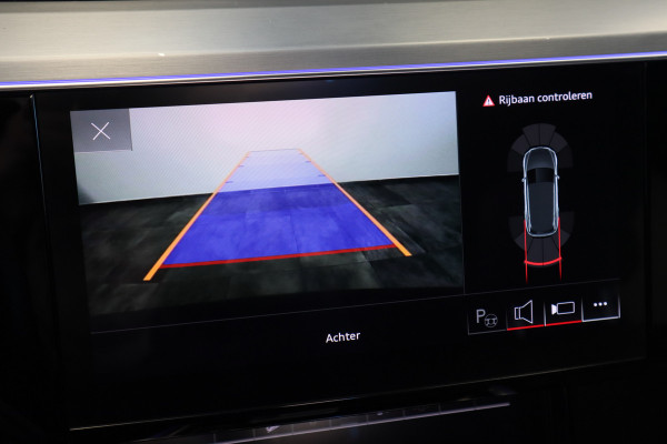 Audi e-tron 55 quattro S edition 95 kWh Panoramadak Memory 22'' ! 2e Paasdag geopend van 12.00 tot 17:00u !