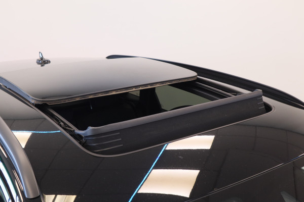 Audi e-tron 55 quattro S edition 95 kWh Panoramadak Memory 22'' ! 2e Paasdag geopend van 12.00 tot 17:00u !