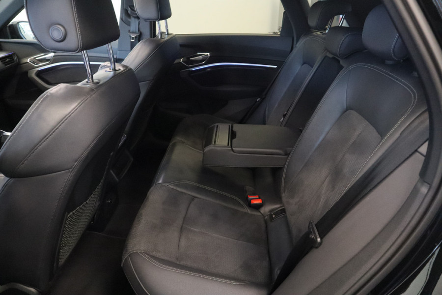 Audi e-tron 55 quattro S edition 95 kWh Panoramadak Memory 22'' ! 2e Paasdag geopend van 12.00 tot 17:00u !