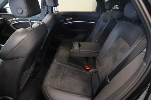 Audi e-tron 55 quattro S edition 95 kWh Panoramadak Memory 22'' ! 2e Paasdag geopend van 12.00 tot 17:00u !