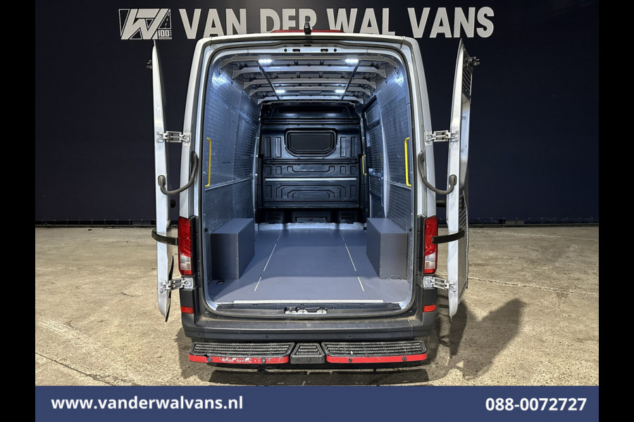 Volkswagen Crafter 2.0 TDI 140pk L3H3 L2H2 Euro6 Airco | Camera | Apple Carplay | Cruisecontrol Android Auto, Parkeersensoren, Bijrijdersbank, 3000kg Trekvermogen, zilver