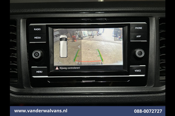 Volkswagen Crafter 2.0 TDI 140pk L3H3 L2H2 Euro6 Airco | Camera | Apple Carplay | Cruisecontrol Android Auto, Parkeersensoren, Bijrijdersbank, 3000kg Trekvermogen, zilver