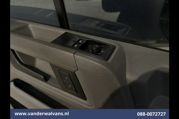 Volkswagen Crafter 2.0 TDI 140pk L3H3 L2H2 Euro6 Airco | Camera | Apple Carplay | Cruisecontrol Android Auto, Parkeersensoren, Bijrijdersbank, 3000kg Trekvermogen, zilver