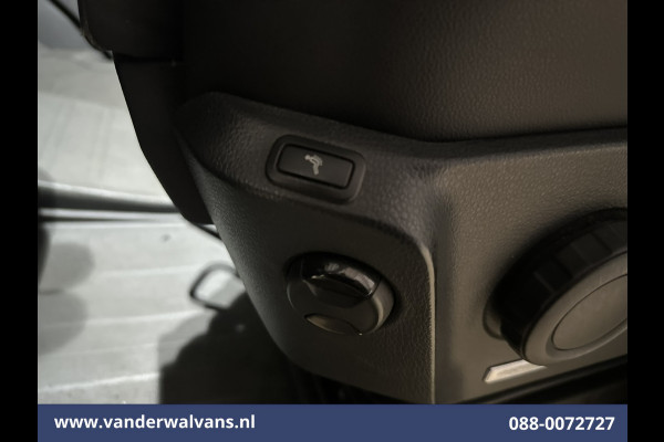 Volkswagen Crafter 2.0 TDI 140 pk L3H3 L2H2 Euro6 Airco | Camera | Navigatie | Apple Carplay | Massagestoel Android Auto, Parkeersensoren, 3000kg trekvermogen