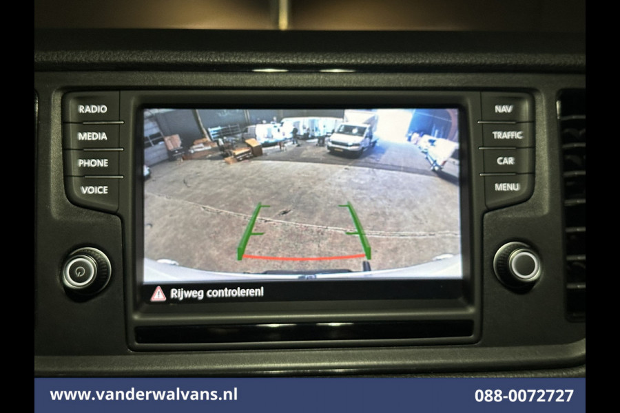 Volkswagen Crafter 2.0 TDI 177pk L3H3 L2H2 Euro6 Airco | Camera | Navigatie | Apple Carplay | Cruisecontrol Android Auto, Chauffeursstoel, 3000kg trekvermogen, Massagestoel