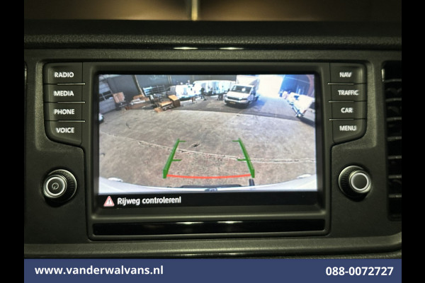 Volkswagen Crafter 2.0 TDI 177pk L3H3 L2H2 Euro6 Airco | Camera | Navigatie | Apple Carplay | Cruisecontrol Android Auto, Chauffeursstoel, 3000kg trekvermogen, Massagestoel