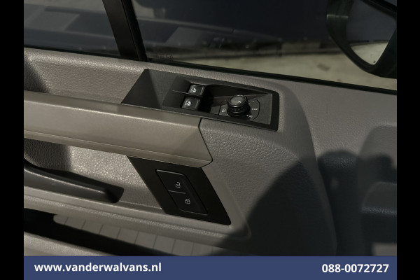 Volkswagen Crafter 2.0 TDI 177pk L3H3 L2H2 Euro6 Airco | Camera | Navigatie | Apple Carplay | Cruisecontrol Android Auto, Chauffeursstoel, 3000kg trekvermogen, Massagestoel
