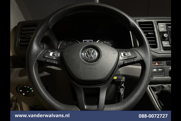 Volkswagen Crafter 2.0 TDI 141pk L3H3 L2H2 Euro6 Airco | Camera | Apple Carplay | Cruisecontrol | Chauffeursstoel Parkeersensoren, Bijrijdersbank, 3000kg trekvermogen,  Android Auto