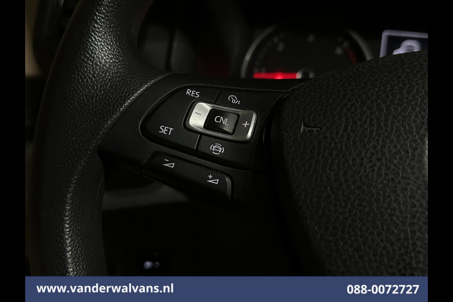 Volkswagen Crafter 2.0 TDI 141pk L3H3 L2H2 Euro6 Airco | Camera | Apple Carplay | Cruisecontrol | Chauffeursstoel Parkeersensoren, Bijrijdersbank, 3000kg trekvermogen,  Android Auto