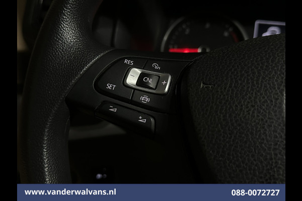 Volkswagen Crafter 2.0 TDI 141pk L3H3 L2H2 Euro6 Airco | Camera | Apple Carplay | Cruisecontrol | Chauffeursstoel Parkeersensoren, Bijrijdersbank, 3000kg trekvermogen,  Android Auto