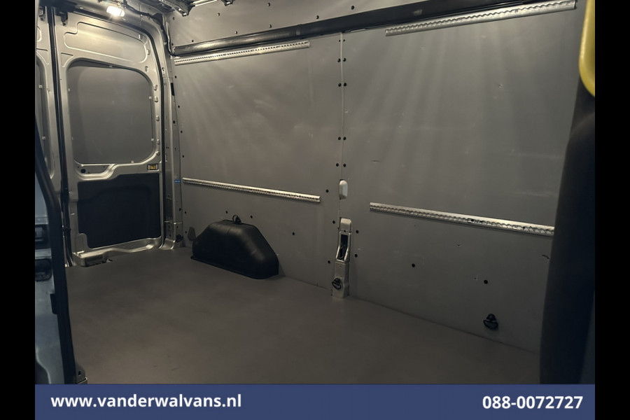 Ford Transit 2.0 TDCI 170pk L3H3 Euro6 Airco | Navigatie | 2500kg Trekhaak | Cruisecontrol Verwarmde voorruit, Parkeersensoren, Bijrijdersbank