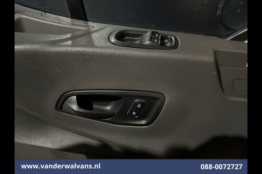 Ford Transit 2.0 TDCI 170pk L3H3 Euro6 Airco | Navigatie | 2500kg Trekhaak | Cruisecontrol Verwarmde voorruit, Parkeersensoren, Bijrijdersbank