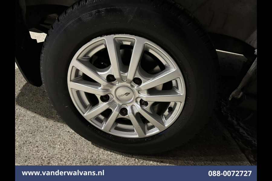 Ford Transit 2.0 TDCI L2H2 Euro6 Airco | 2450kg Trekhaak | LM velgen | Verwarmde voorruit Dakdragers, Bijrijdersbank
