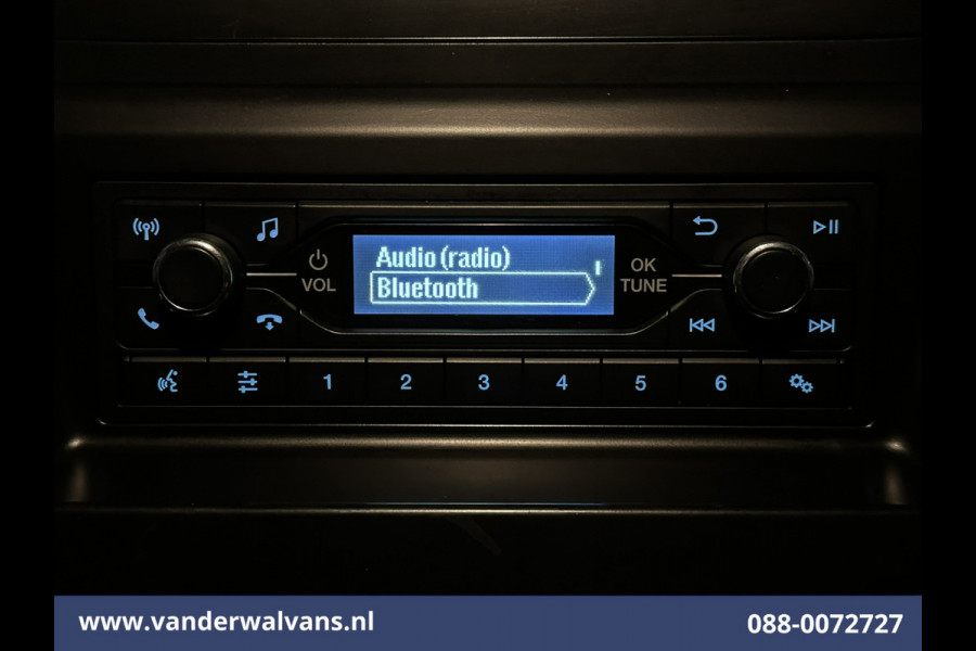 Ford Transit 2.0 TDCI L2H2 Euro6 Airco | 2450kg Trekhaak | LM velgen | Verwarmde voorruit Dakdragers, Bijrijdersbank