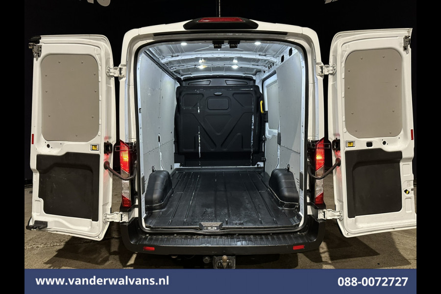 Ford Transit 2.0 TDCI L2H2 Euro6 Airco | 2450kg Trekhaak | LM velgen | Verwarmde voorruit Dakdragers, Bijrijdersbank