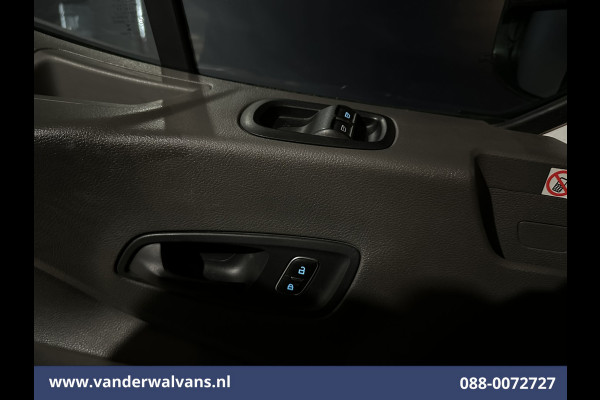 Ford Transit 2.0 TDCI L2H2 Euro6 Airco | 2450kg Trekhaak | LM velgen | Verwarmde voorruit Dakdragers, Bijrijdersbank