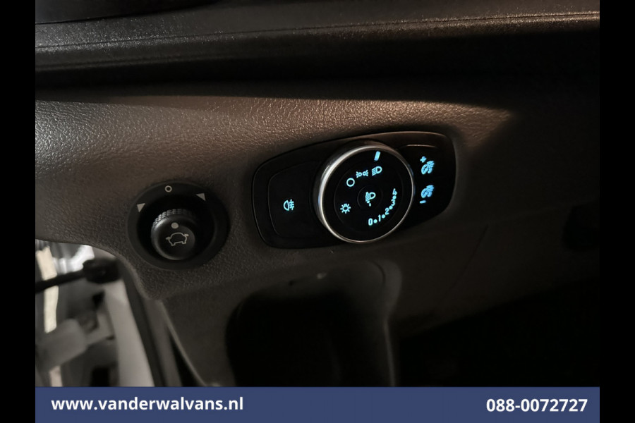 Ford Transit 2.0 TDCI L2H2 Euro6 Airco | 2450kg Trekhaak | LM velgen | Verwarmde voorruit Dakdragers, Bijrijdersbank