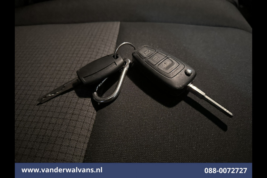 Ford Transit 2.0 TDCI L2H2 Euro6 Airco | 2450kg Trekhaak | LM velgen | Verwarmde voorruit Dakdragers, Bijrijdersbank