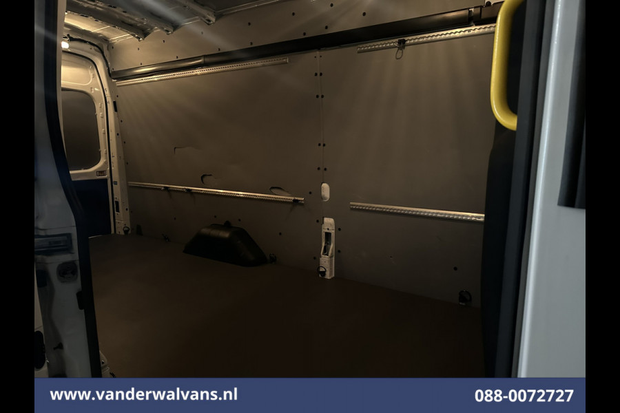 Ford Transit 2.0 TDCI 131pk L4H3 Jumbo Euro6 Airco | Camera | Navigatie | Cruisecontrol | Parkeersensoren | Apple Carplay Android Auto, Bijrijdersbank, 2800kg trekvermogen