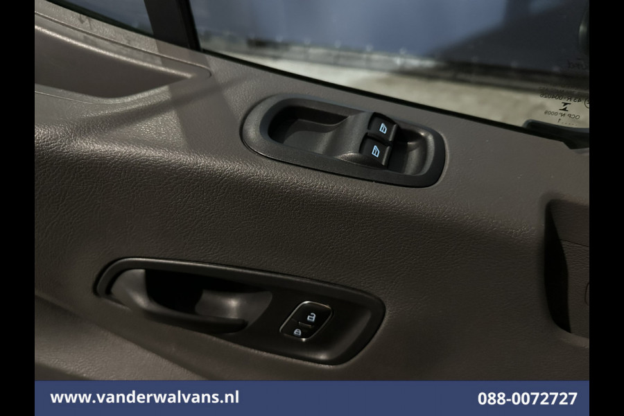 Ford Transit 2.0 TDCI 131pk L3H2 Euro6 Airco | Camera | Navigatie | Apple Carplay | Stoelverwarming Cruisecontrol, Android auto, Verwarmde voorruit, Parkeersensoren, Bijrijdersbank, 2500kg trekvermogen
