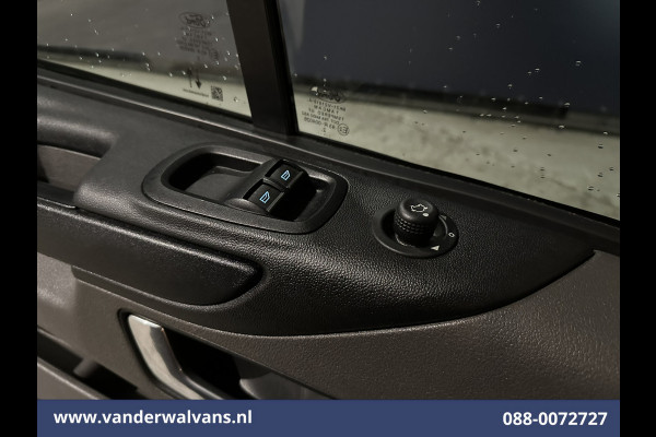 Ford Transit Custom 2.0 TDCI 131pk L2H1 Euro6 Airco | Apple Carplay | Stoelverwarming | LED | Cruisecontrol Verwarmde voorruit, Parkeersensoren, Bijrijdersbank, 2800kg trekvermogen, Android Auto