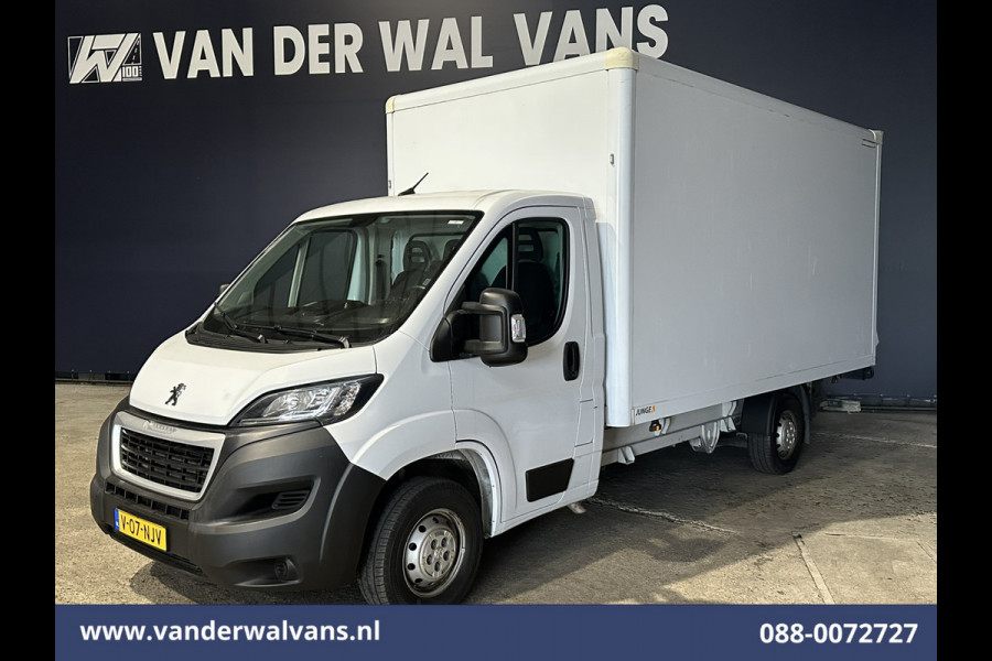 Peugeot Boxer 2.2 BlueHDi 141pk Bakwagen 436cm Lang Laadklep Euro6 Airco | Cruisecontrol | 1055kg laadvermogen Bijrijdersbank
