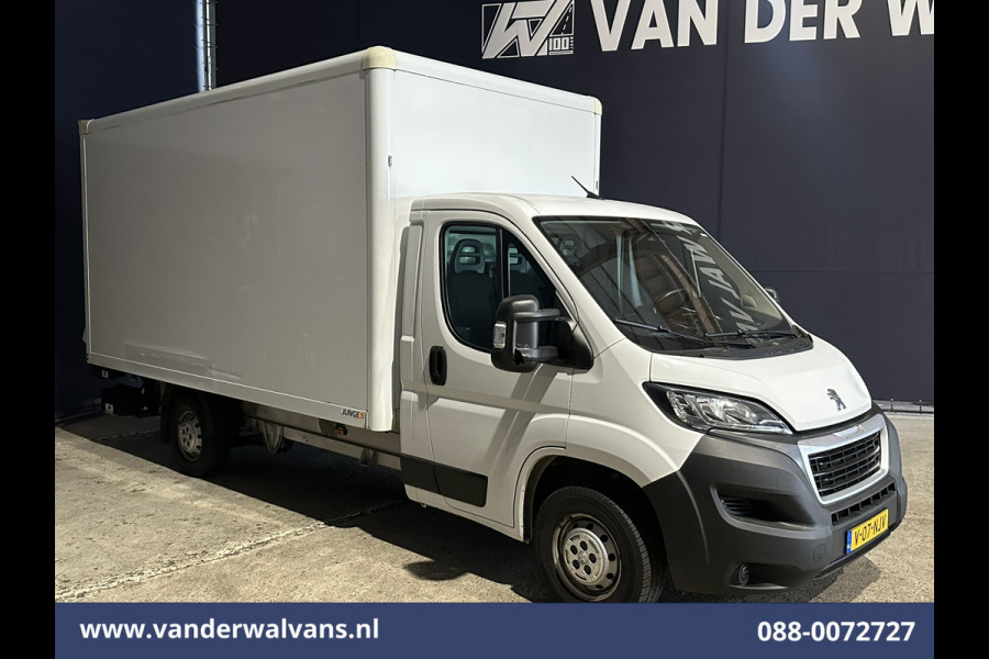 Peugeot Boxer 2.2 BlueHDi 141pk Bakwagen 436cm Lang Laadklep Euro6 Airco | Cruisecontrol | 1055kg laadvermogen Bijrijdersbank