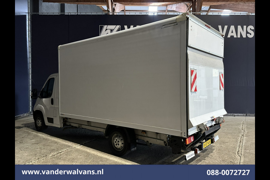Peugeot Boxer 2.2 BlueHDi 141pk Bakwagen 436cm Lang Laadklep Euro6 Airco | Cruisecontrol | 1055kg laadvermogen Bijrijdersbank