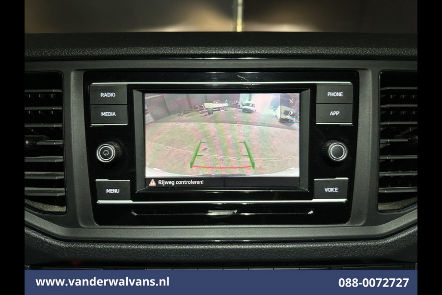 Volkswagen Crafter 2.0 TDI 141pk L3H3 L2H2 Euro6 Airco | Camera | Apple Carplay | Android Auto | Cruisecontrol | Massagestoel Chauffeursstoel, 2800kg trekvermogen