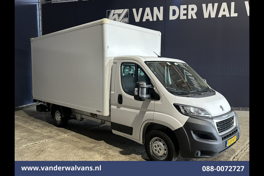 Peugeot Boxer 2.2 BlueHDi 141pk Bakwagen 436cm Lang Laadklep Euro6 Airco | Cruisecontrol | 1055kg laadvermogen Camera, Bijrijdersbank