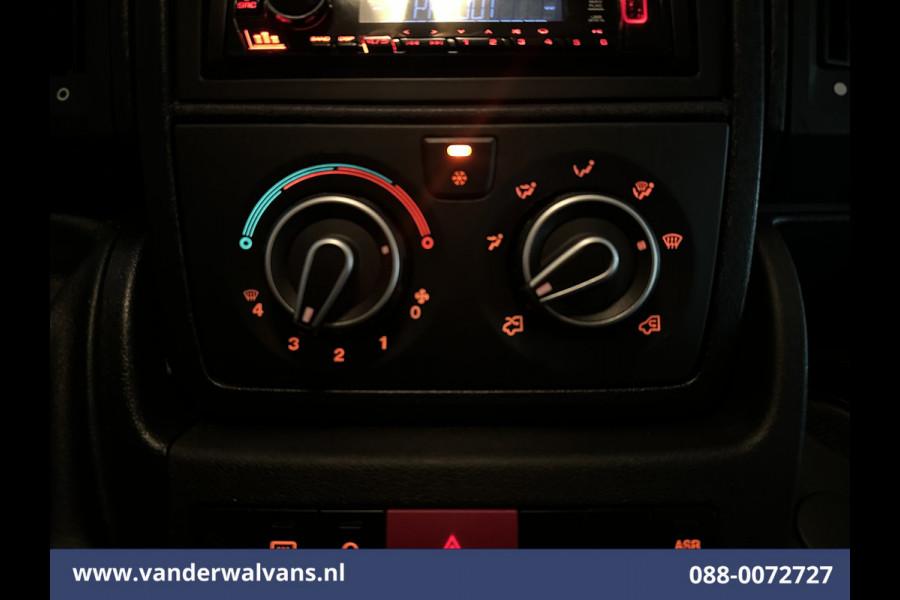 Citroën Jumper 2.2 BlueHDi 141pk Bakwagen 436cm Lang Laadklep Euro6 Airco | 1075kg laadvermogen Bijrijdersbank