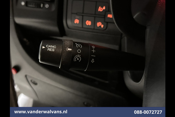 Peugeot Boxer 2.2 BlueHDi 141pk Bakwagen 436cm Lang Laadklep Euro6 Airco | Cruisecontrol | 1085kg laadvermogen Bijrijdersbank